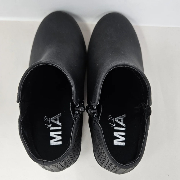 Mia Kid's Girl's Ankle Booties Sz 11M Black Faux Leather Zip Perforated Cutout - Picture 5 of 9